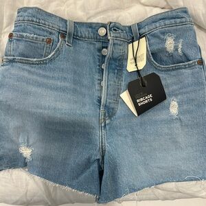 New with tags Levi’s ribcage denim shorts